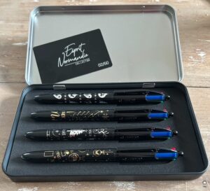 Coffret métal Collector + 4 BIC Metallic Foil Silver & Gold - "Christmas Edition"